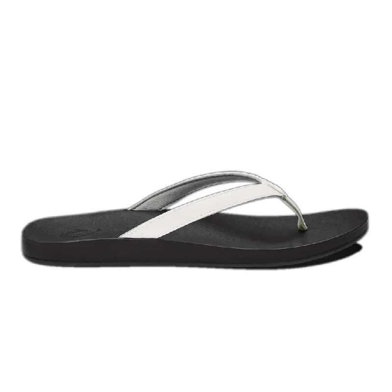 surfboards for faster wave entry-Olukai Womens Puawe White/Black Sandals